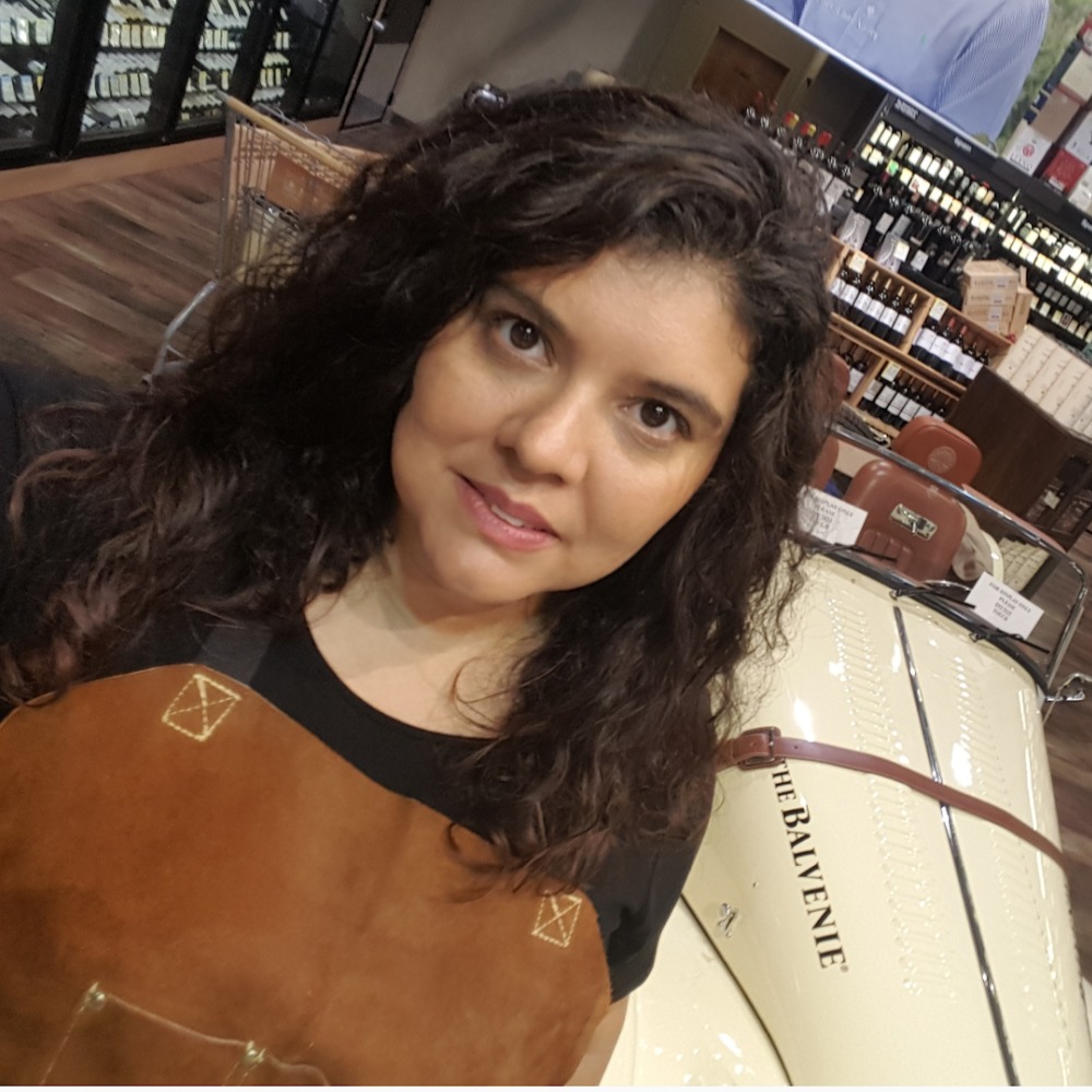 Meet your Posher, Roxanna